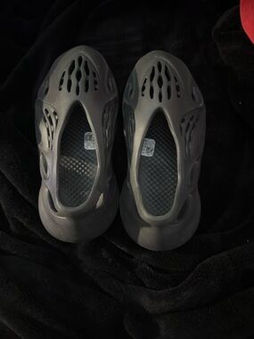 yeezy foam runners authentic